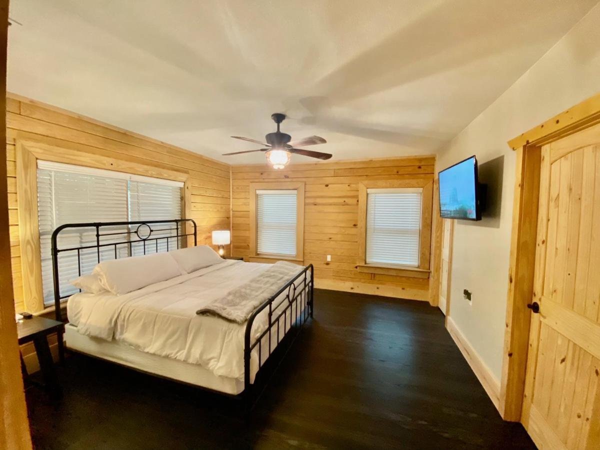 Cabin At Chitt'S Creek Emory Exterior photo